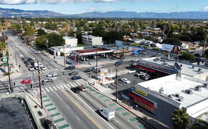 Pictures of Retail property located at 20050 Vanowen St, Los Angeles, CA 91306 for lease - image #1