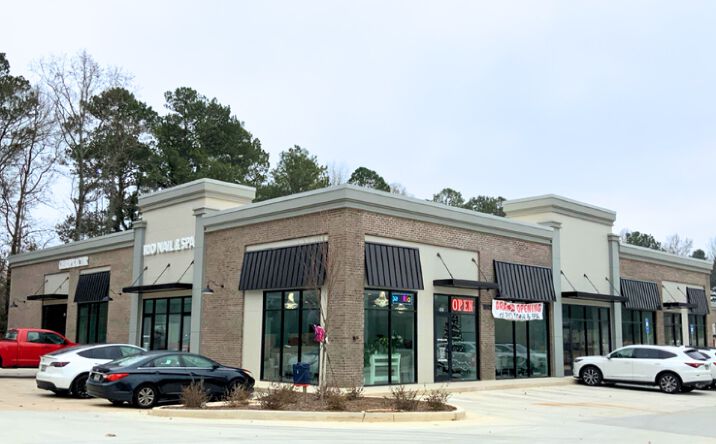 Pictures of Retail, Restaurant property located at 10172 Dallas Acworth Hwy, Dallas, GA 30132 for lease - image #1