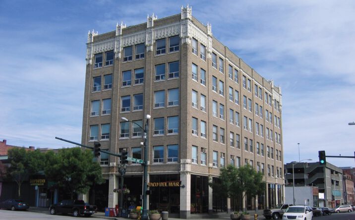 Pictures of Office property located at 1721 Hewitt Ave, Everett, WA 98201 for lease - image #1