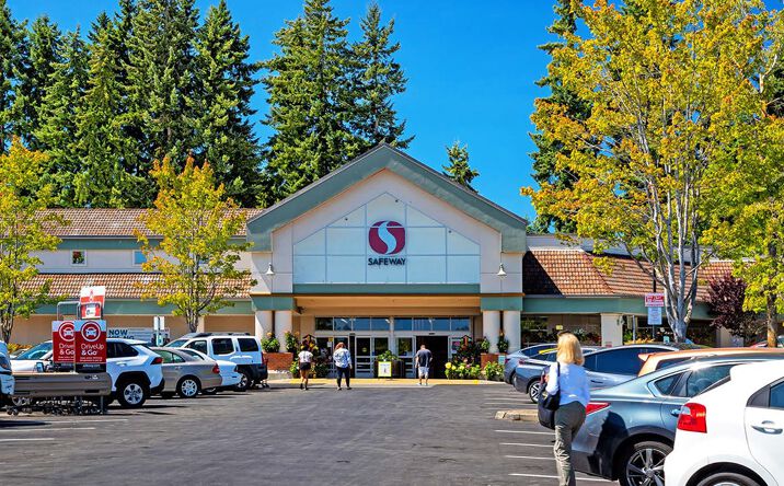 Pictures of Retail property located at 253 High School Rd NE, Bainbridge Island, WA 98110 for lease - image #1
