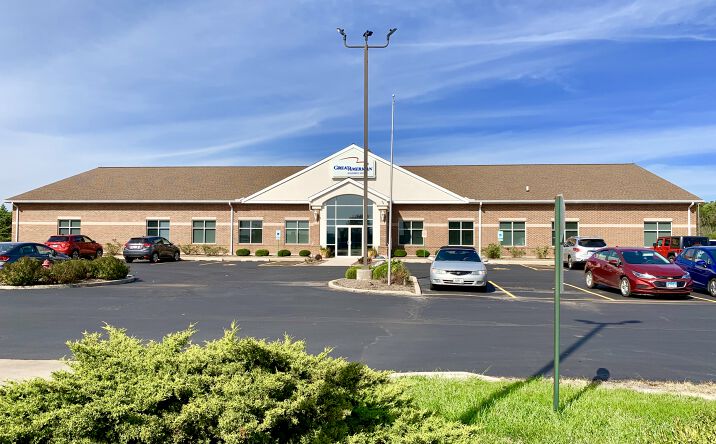 Pictures of Office property located at 1315 W Commerce Dr, Peoria, IL 61615 for lease - image #1