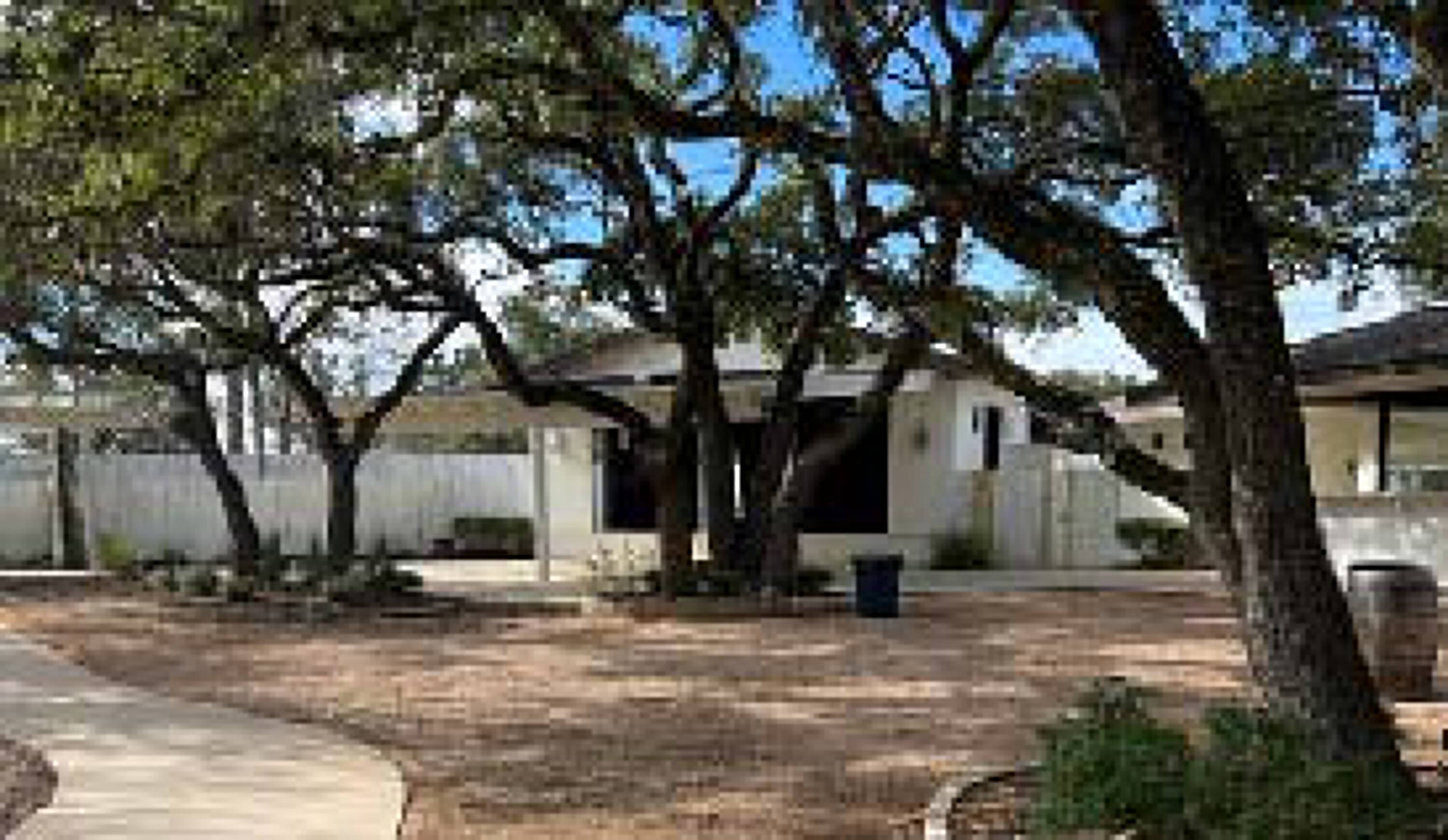 8907 CIRCLE DR Austin TX 78736-7907 APN: 312257 | Crexi.com