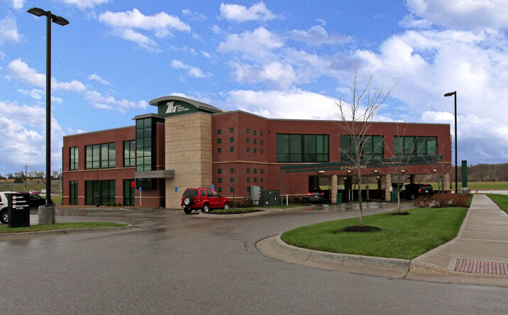 Pictures of Office property located at 7960 W 135th St, Overland Park, KS 66223 for lease - image #1