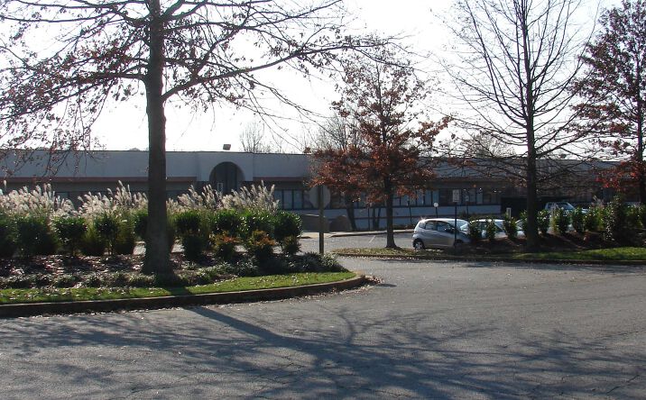 Pictures of Office property located at 101 Catalpa Dr, La Plata, MD 20646 for lease - image #1