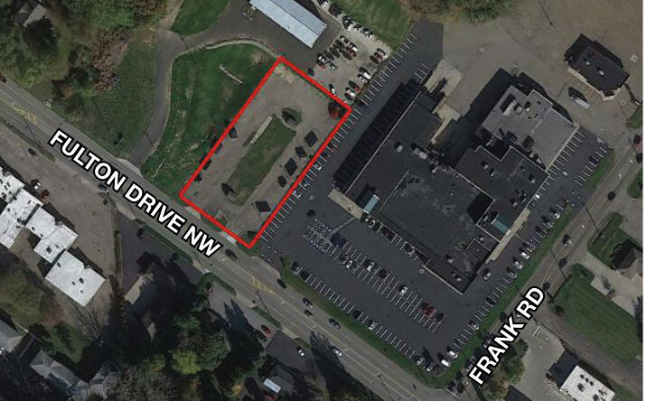 Pictures of Land property located at 5239 Fulton Dr NW, Canton, OH 44718 for lease - image #1