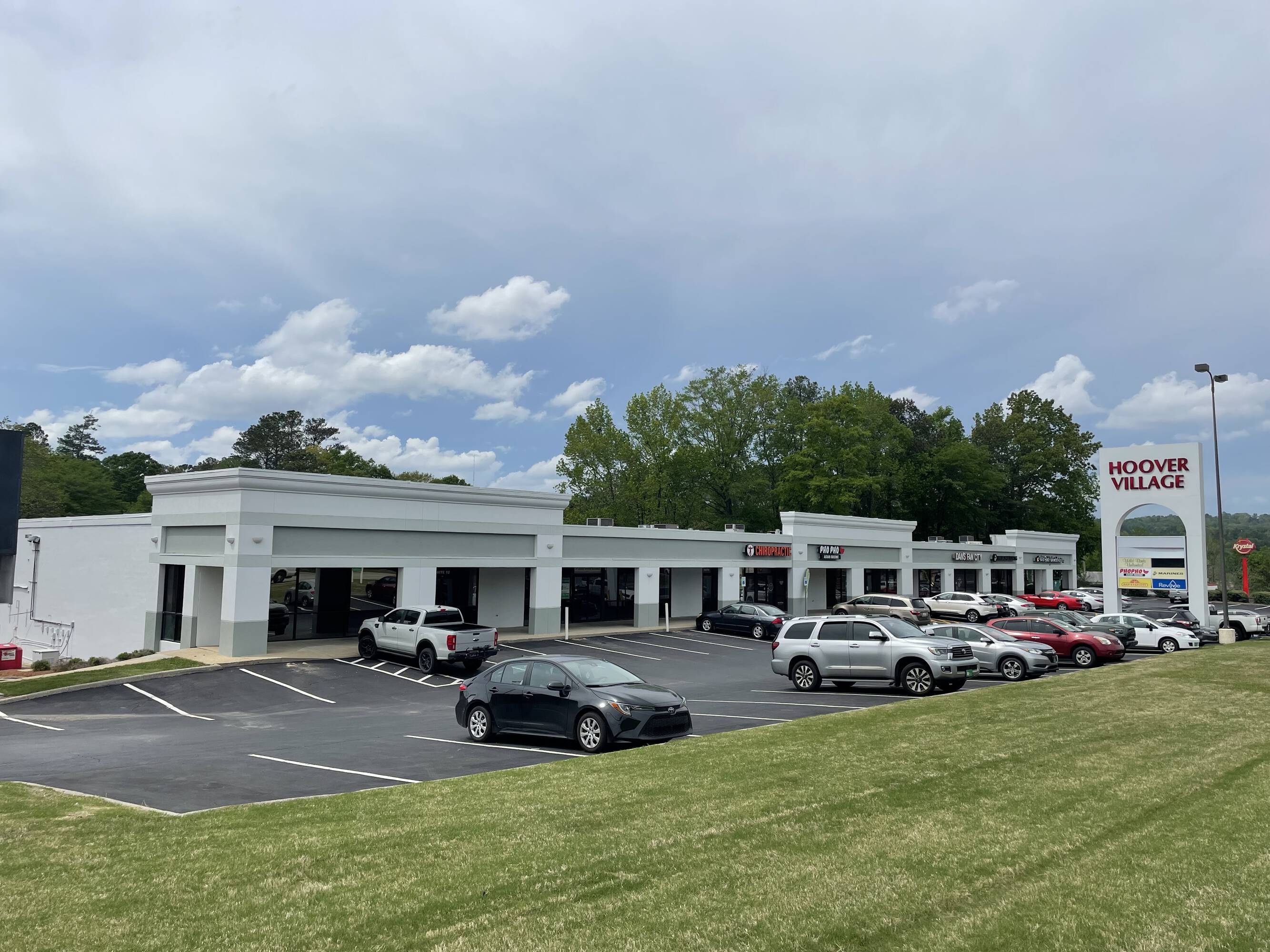 1580 Montgomery Hwy, Hoover, AL 35216