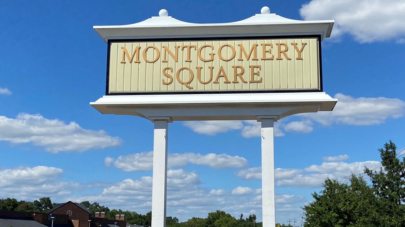 9875 Montgomery Rd, Montgomery, OH 45242