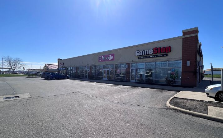 Pictures of Retail property located at 3947-3955 West Broad Street, Columbus, OH 43228 for lease - image #1