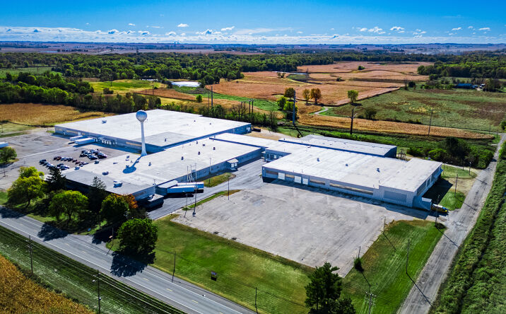 Pictures of Industrial property located at 1555 IL-75, Freeport, IL 61032 for lease - image #1