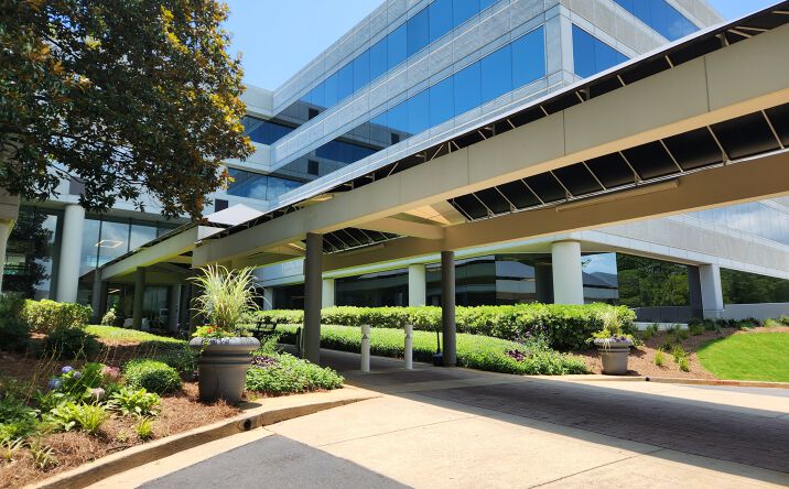 Pictures of Office property located at 3920 Arkwright Rd, Macon, GA 31210 for lease - image #1