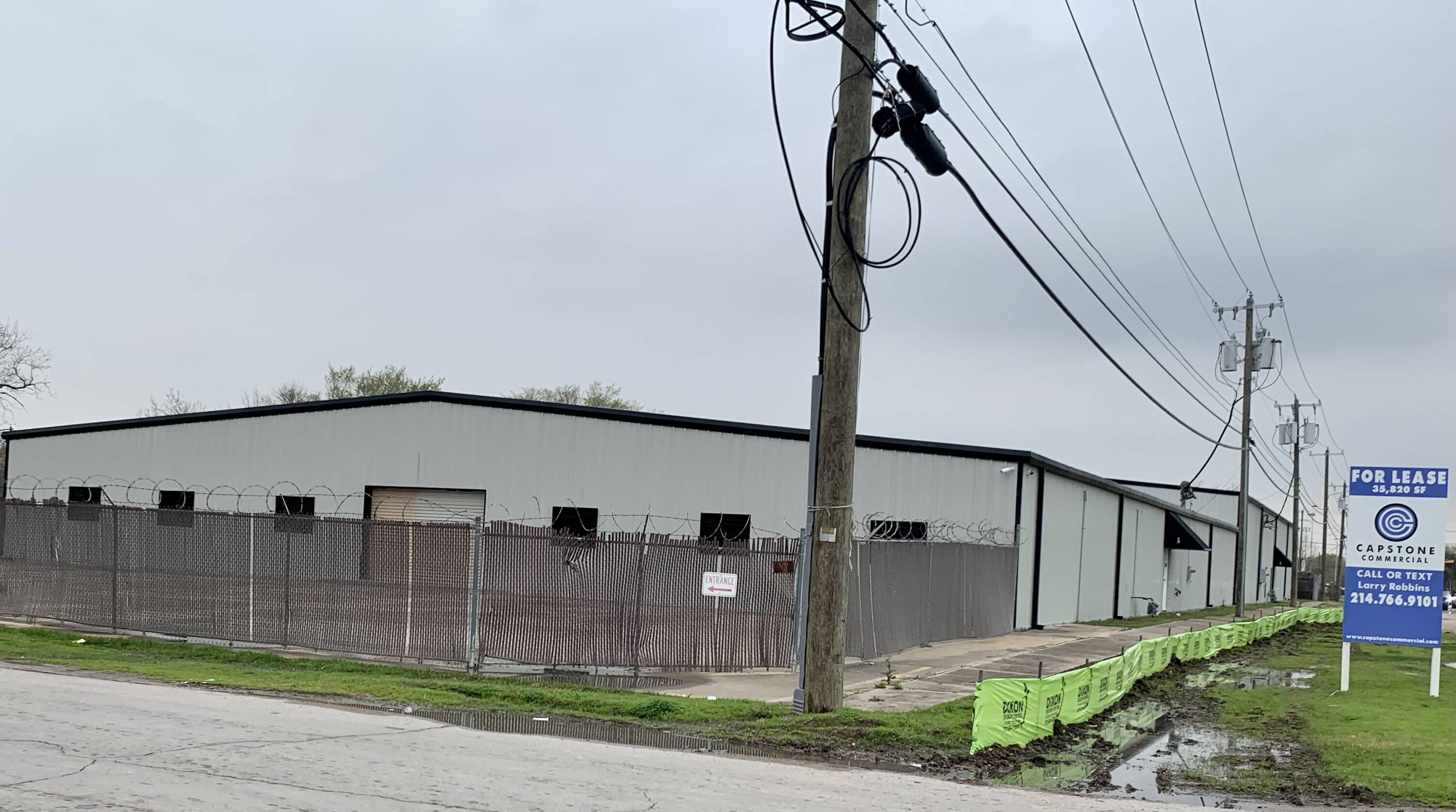 2703 Chalk Hill Rd, Dallas, TX 75212