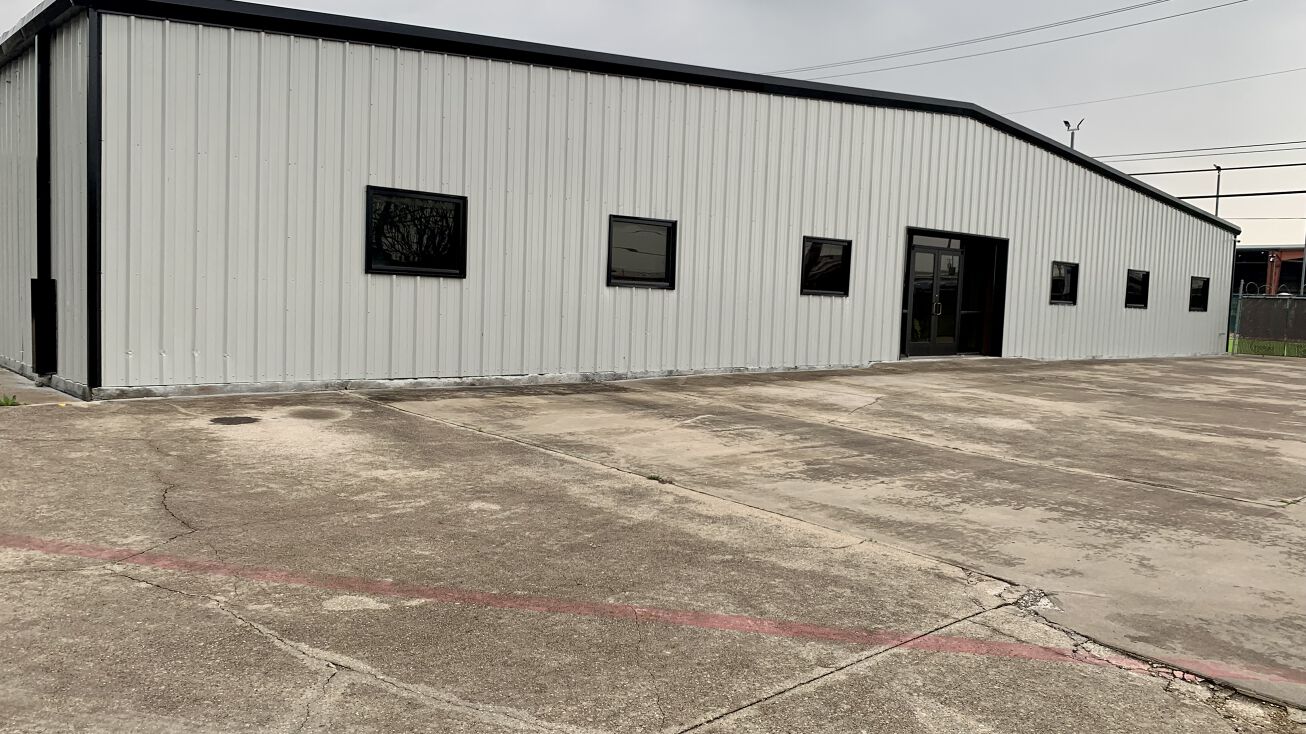 2703 Chalk Hill Rd, Dallas, TX 75212 Industrial Space for Lease