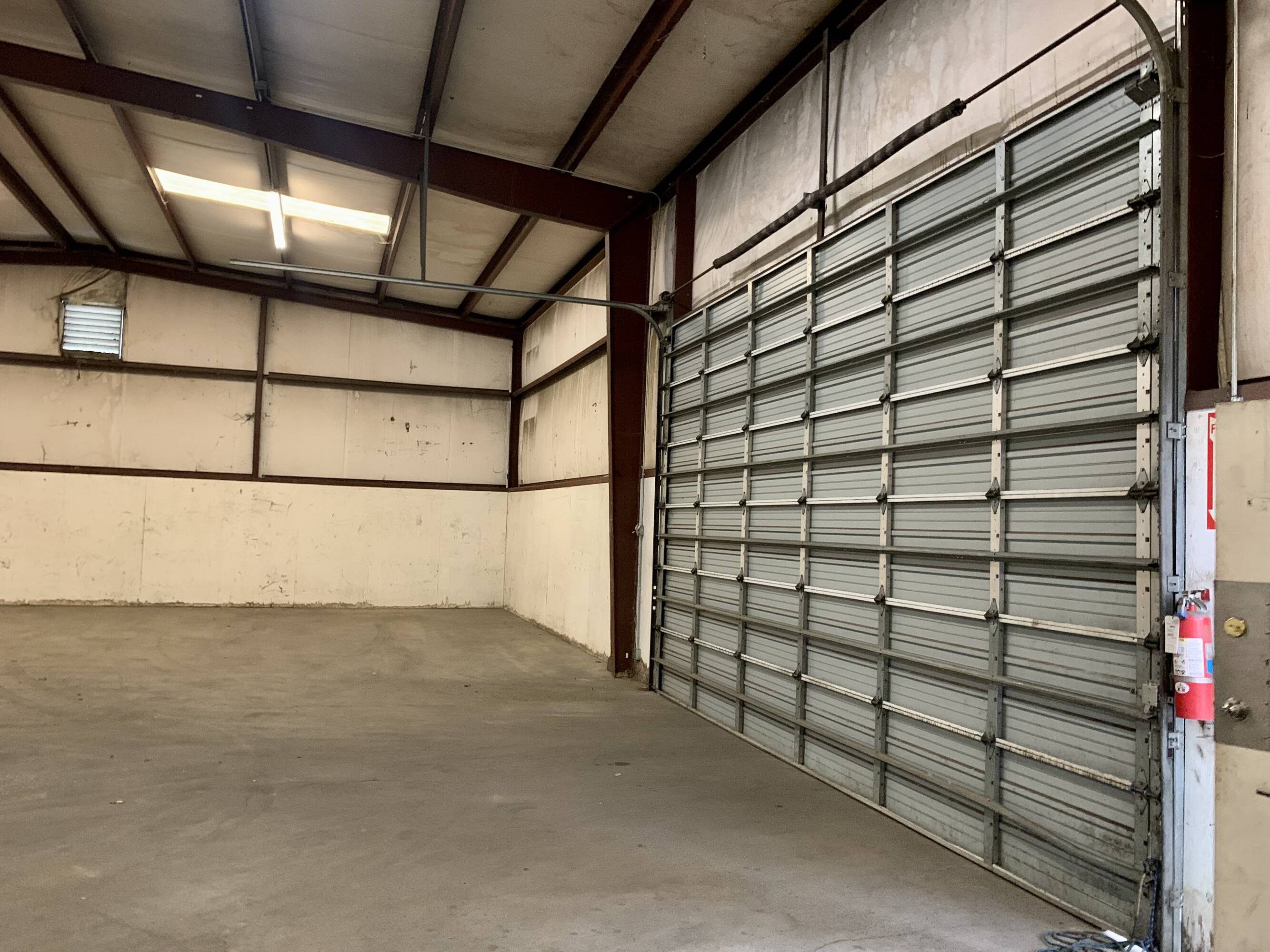 2703 Chalk Hill Rd, Dallas, TX 75212