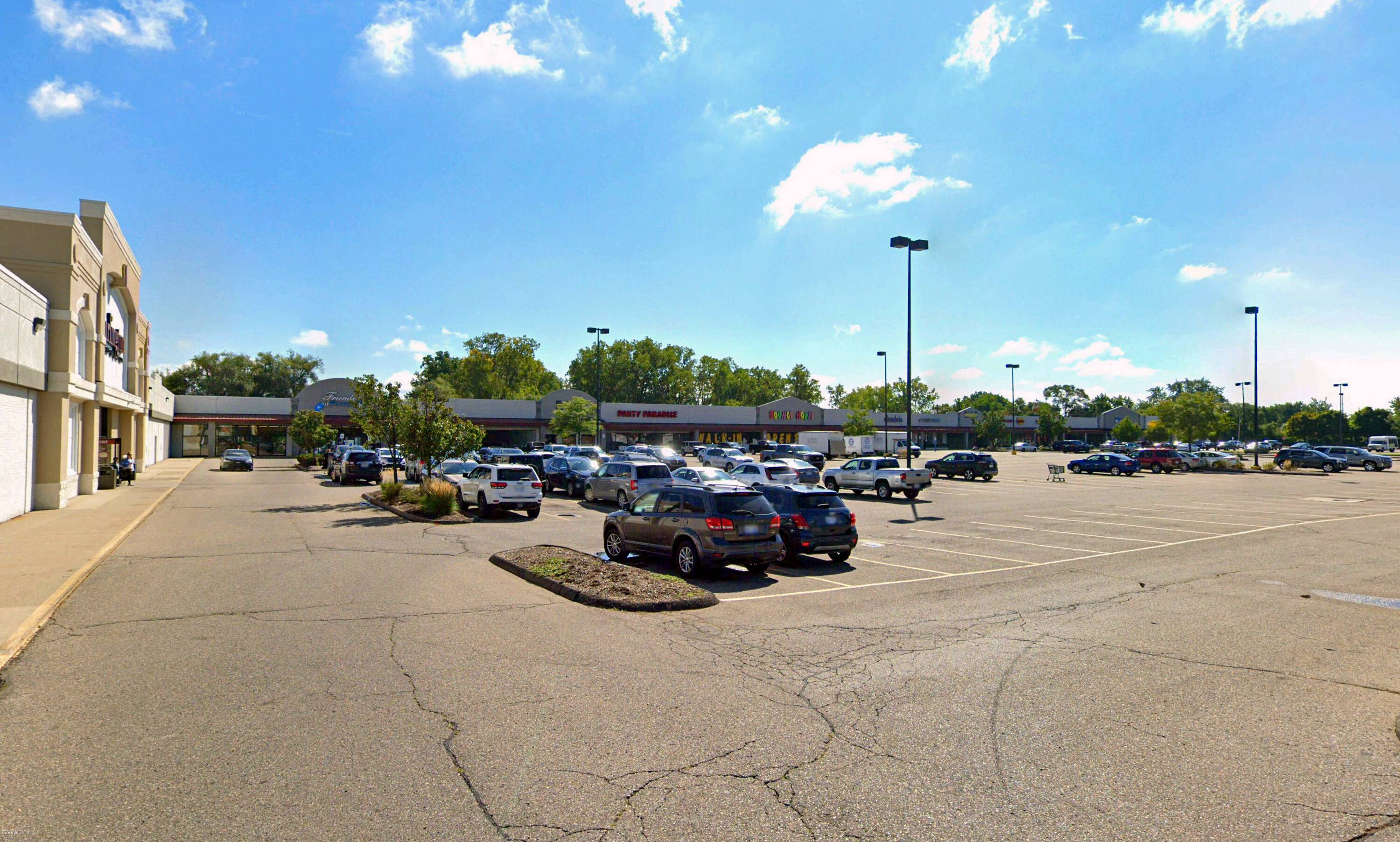 39000 Van Dyke Ave, Sterling Heights, MI 48313