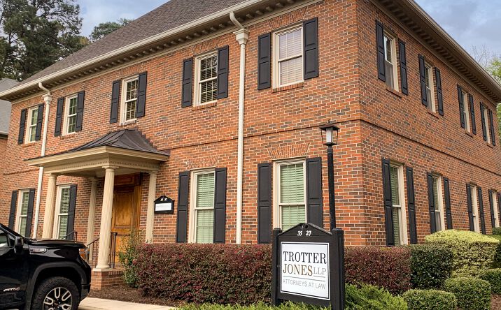 Pictures of Office property located at 3527 Walton Wy Ext, Augusta, GA 30909 for lease - image #1