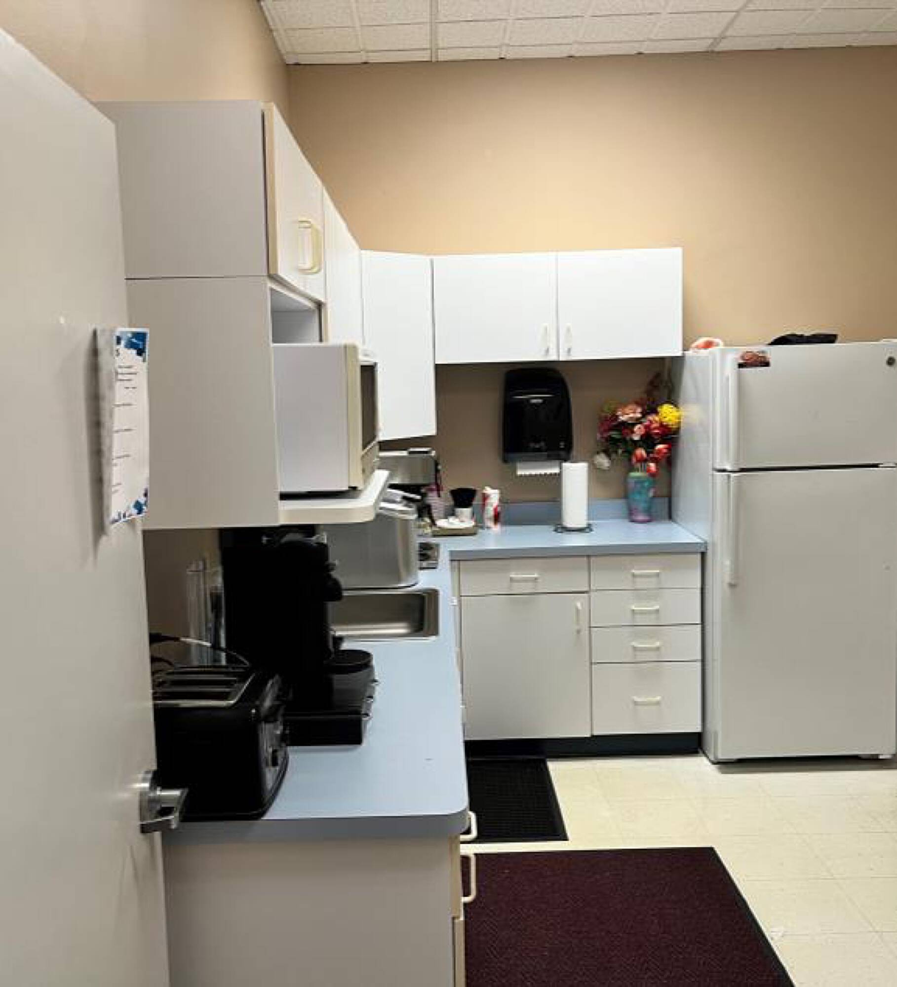 37735 Enterprise Ct, Farmington Hills, MI 48331