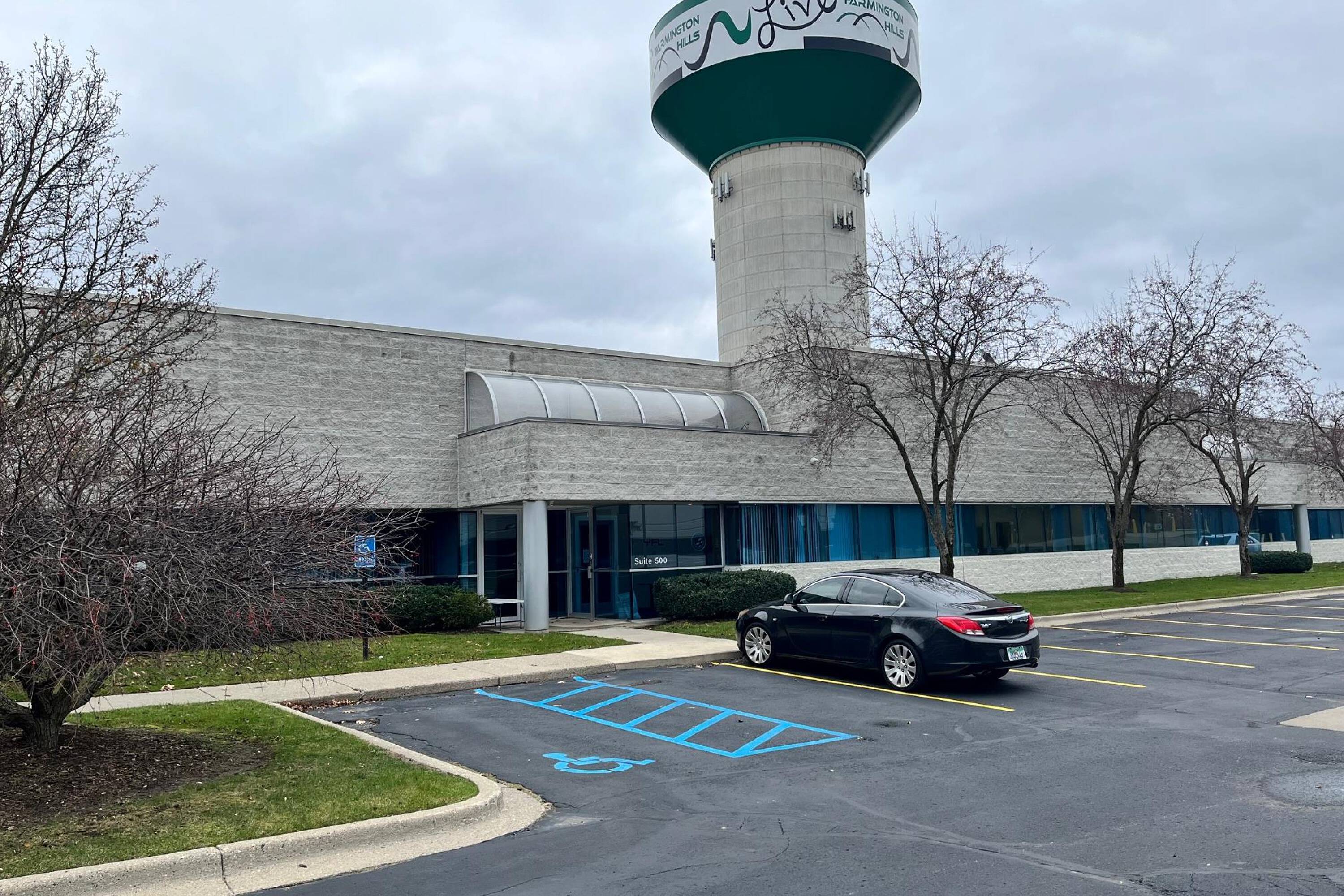 37735 Enterprise Ct, Farmington Hills, MI 48331