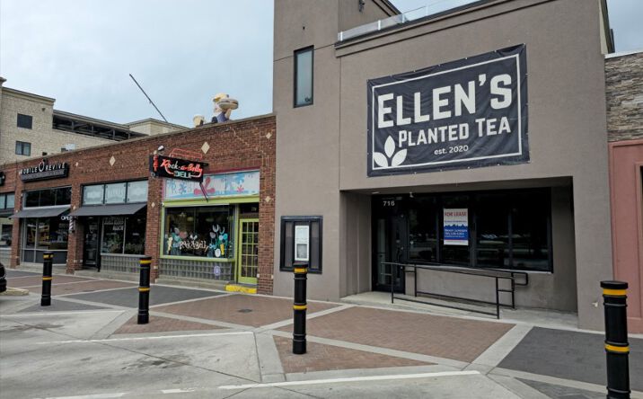 Pictures of Retail, Restaurant property located at 716 N Manhattan Ave, Manhattan, KS 66502 for lease - image #1