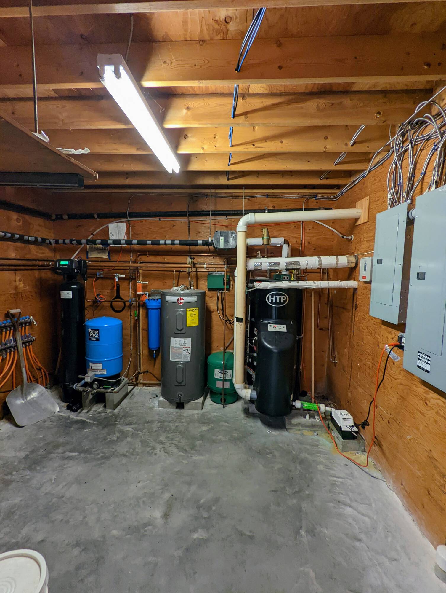 71 Lee St, West Boylston, MA 01583