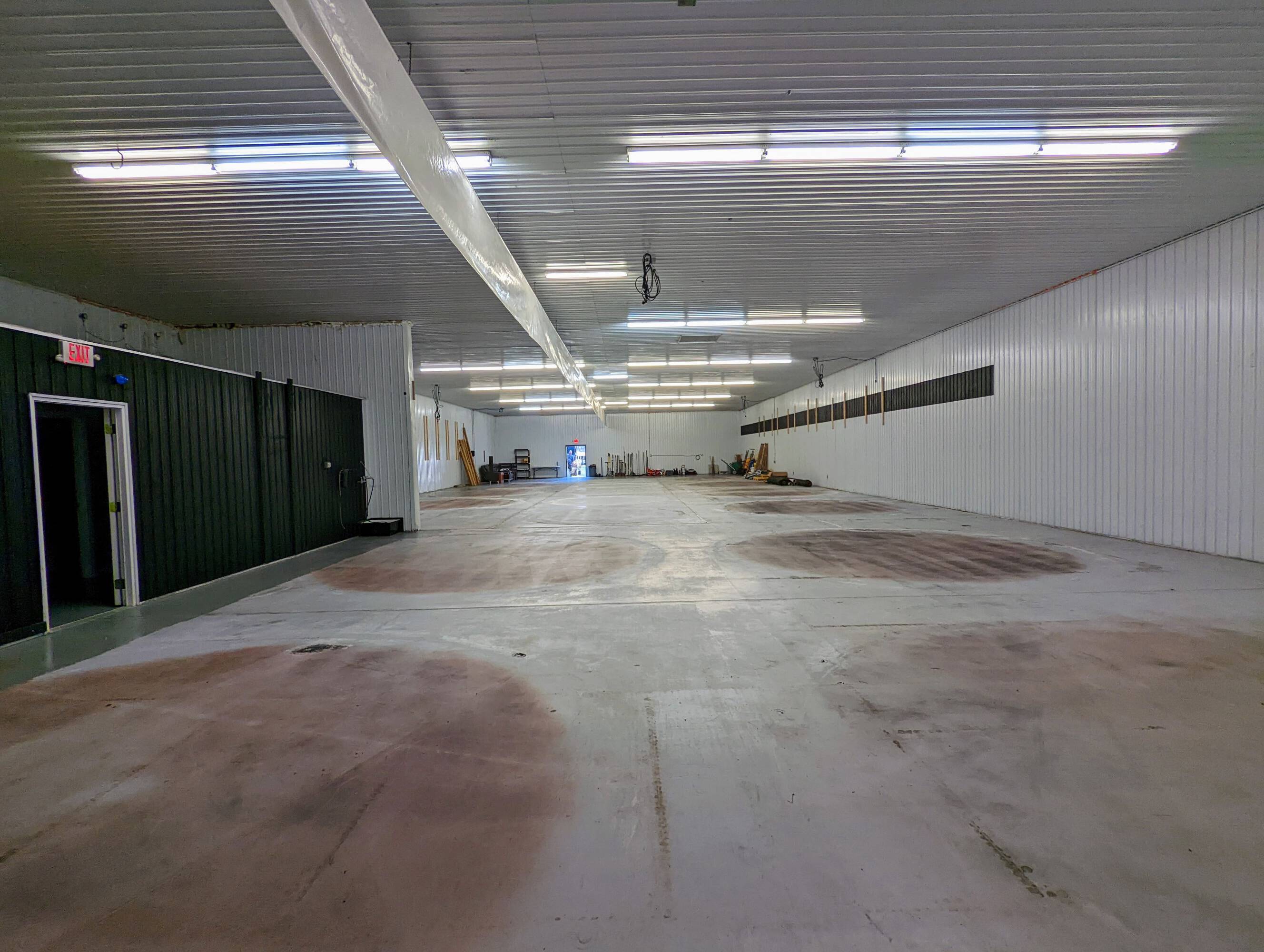 71 Lee St, West Boylston, MA 01583