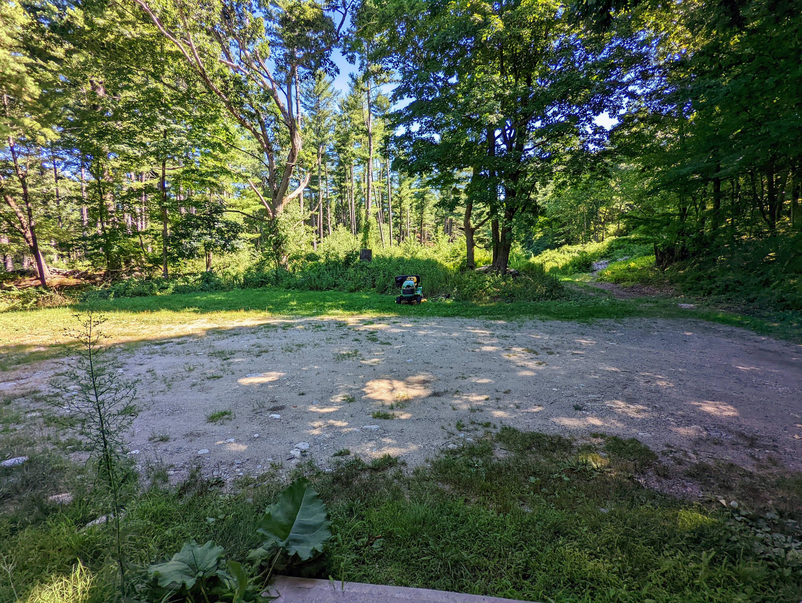 71 Lee St, West Boylston, MA 01583