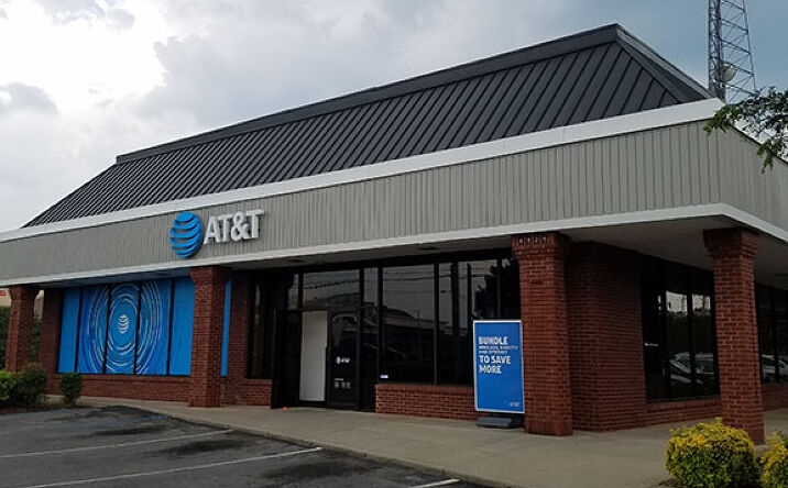 Pictures of Retail property located at 4929 University Dr, Huntsville, AL 35816 for lease - image #1