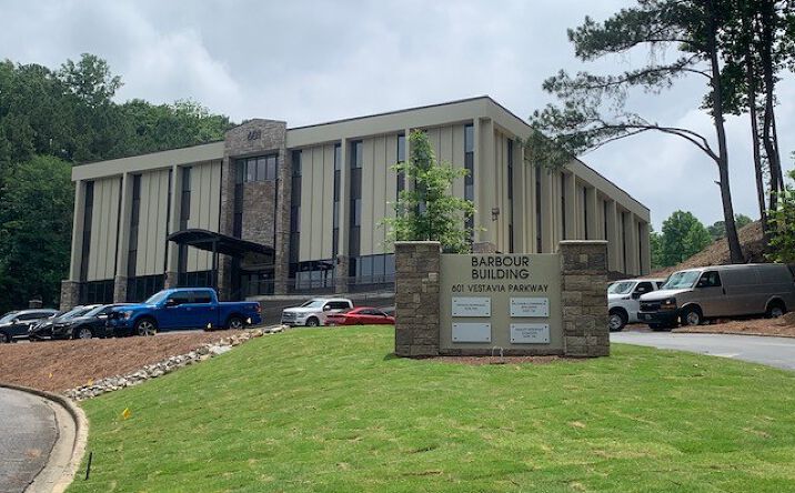 Pictures of Office property located at 601 Vestavia Pkwy, Vestavia Hills, AL 35216 for lease - image #1
