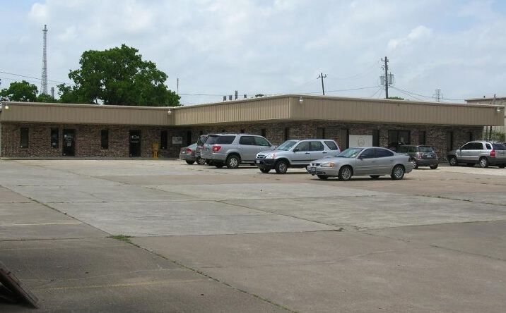 Pictures of Office property located at 313 TX-146, Baytown, TX 77520 for lease - image #1