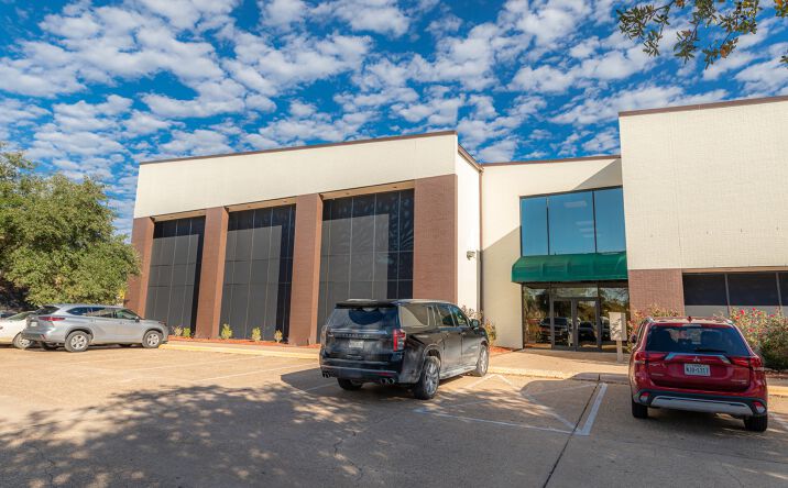 Pictures of Office property located at 4500 Carter Creek Pkwy, Bryan, TX 77802 for lease - image #1