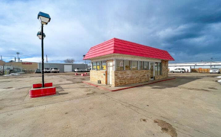 Pictures of Retail property located at 4435 S Santa Fe Dr, Englewood, CO 80110 for lease - image #1