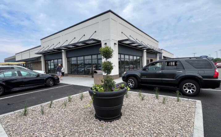 Pictures of Retail property located at 704 W 98th St, Bloomington, MN 55420 for lease - image #1
