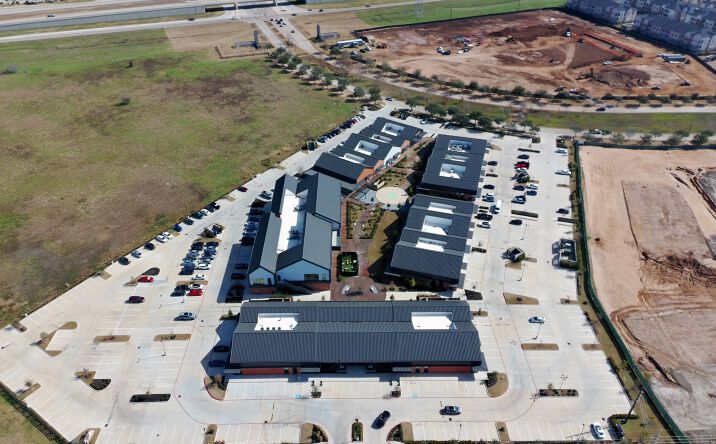 Pictures of Retail, Office, Restaurant property located at 18818 W Airport Blvd, Richmond, TX 77406 for lease - image #1