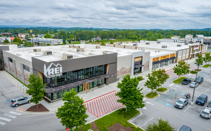 Pictures of Retail property located at 2545 Lifestyle Way, Chattanooga, TN 37421 for lease - image #1