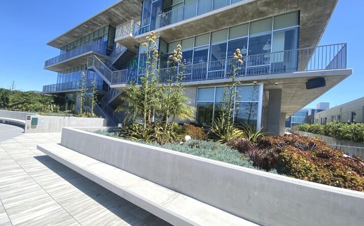 Pictures of Office property located at 925 N La Brea Ave, West Hollywood, CA 90038 for lease - image #1