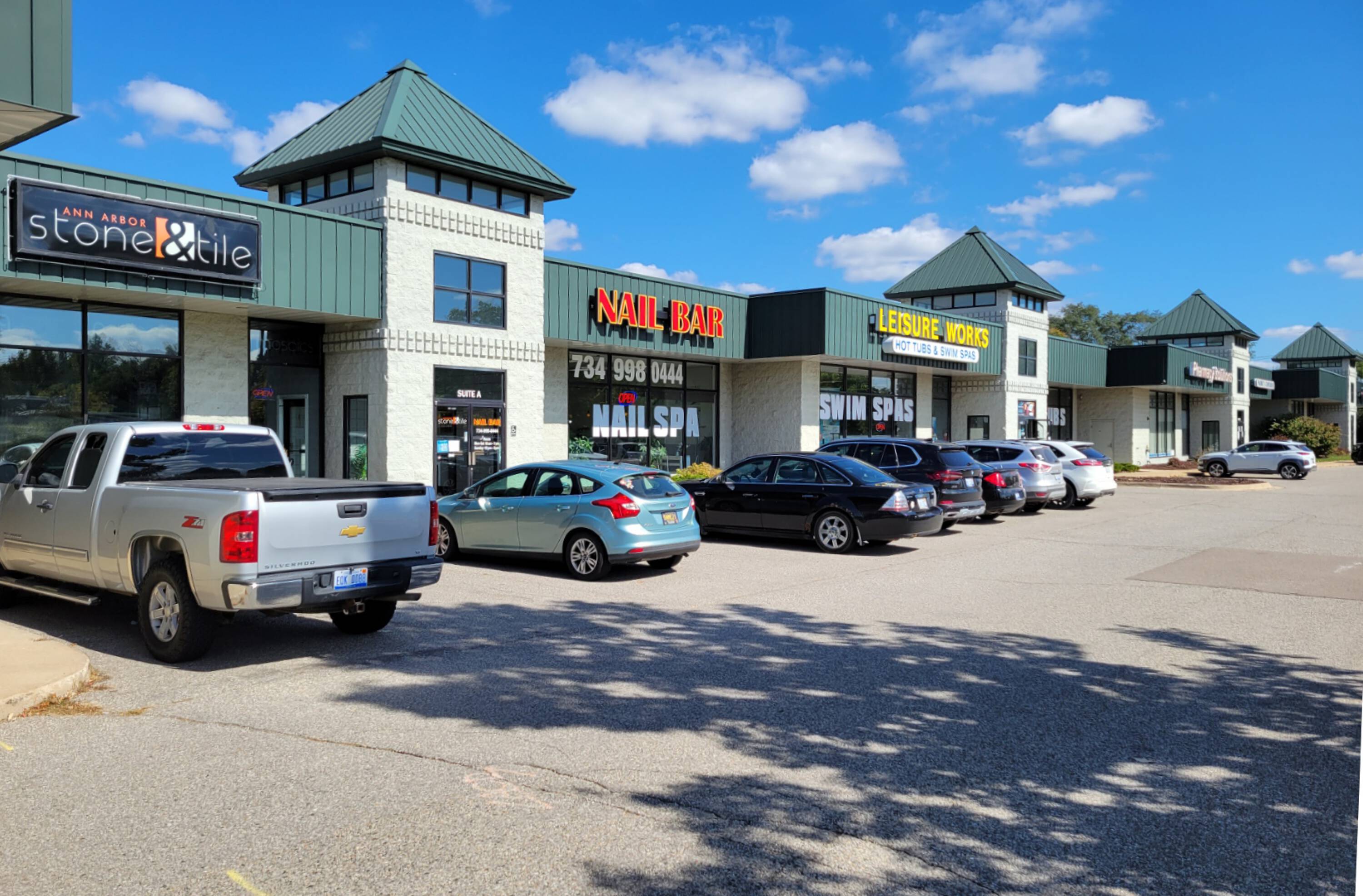 5204 Jackson Rd, Ann Arbor, MI 48103