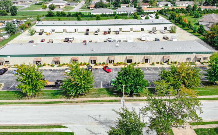 Pictures of Office, Industrial property located at 4268-4270 S. Hillcrest, Springfield, MO 65810 for lease - image #1