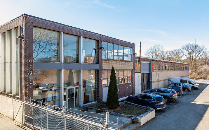 Pictures of Industrial property located at 150 N MacQuesten Pkwy, Mt Vernon, NY 10550 for lease - image #1