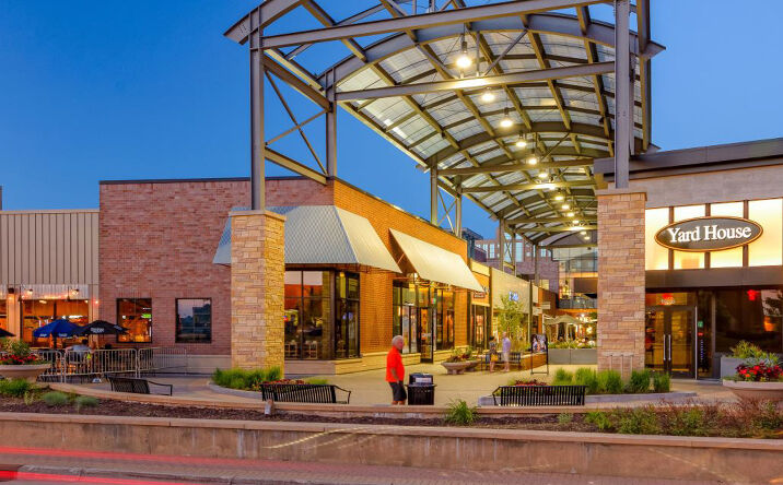 Pictures of Retail property located at 1621 West End Blvd, St Louis Park, MN 55416 for lease - image #1