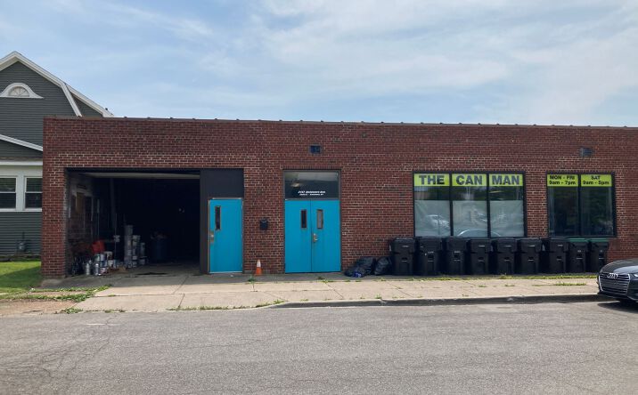 Pictures of Retail property located at 3147 Delaware Ave, Kenmore, NY 14217 for lease - image #1