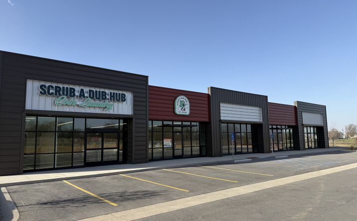 Pictures of Retail property located at 1350 N Maxine Ave, Nixa, MO 65714 for lease - image #1