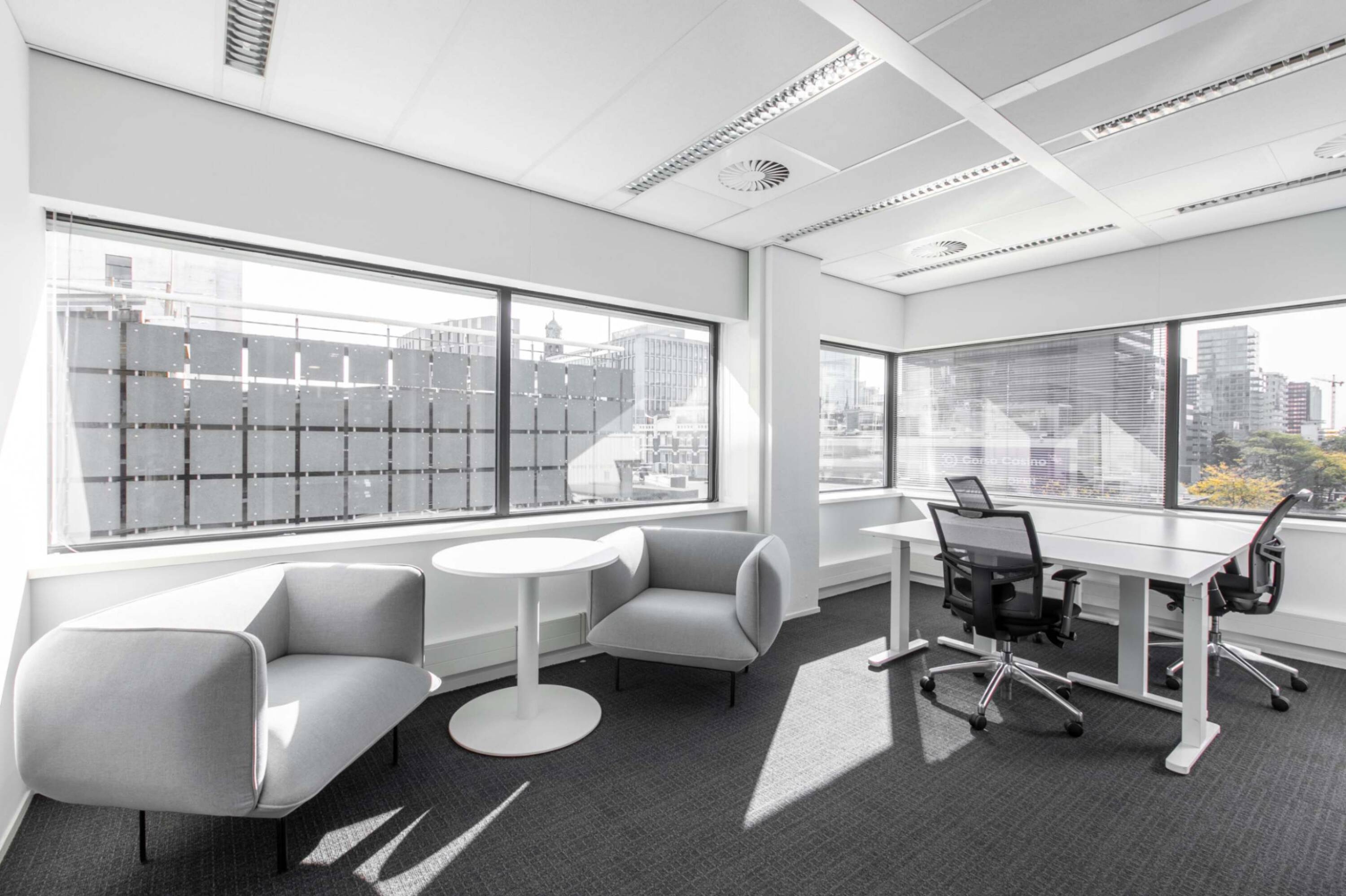 897394