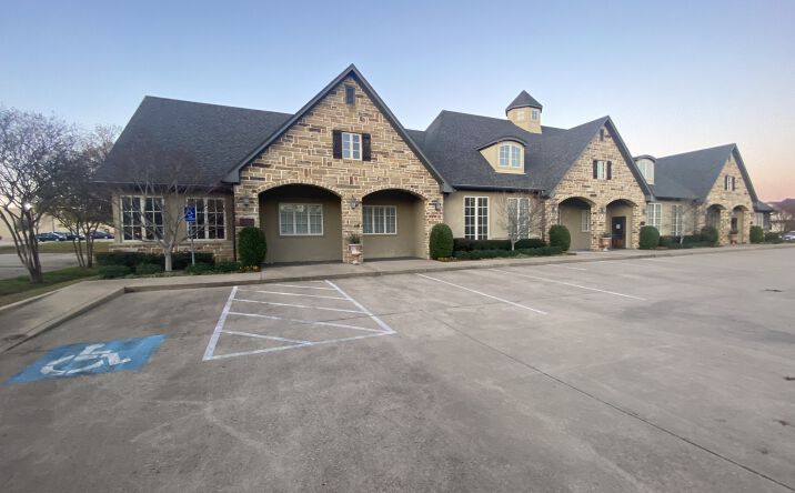 Pictures of Office property located at 1015 Pruitt Pl, Tyler, TX 75703 for lease - image #1