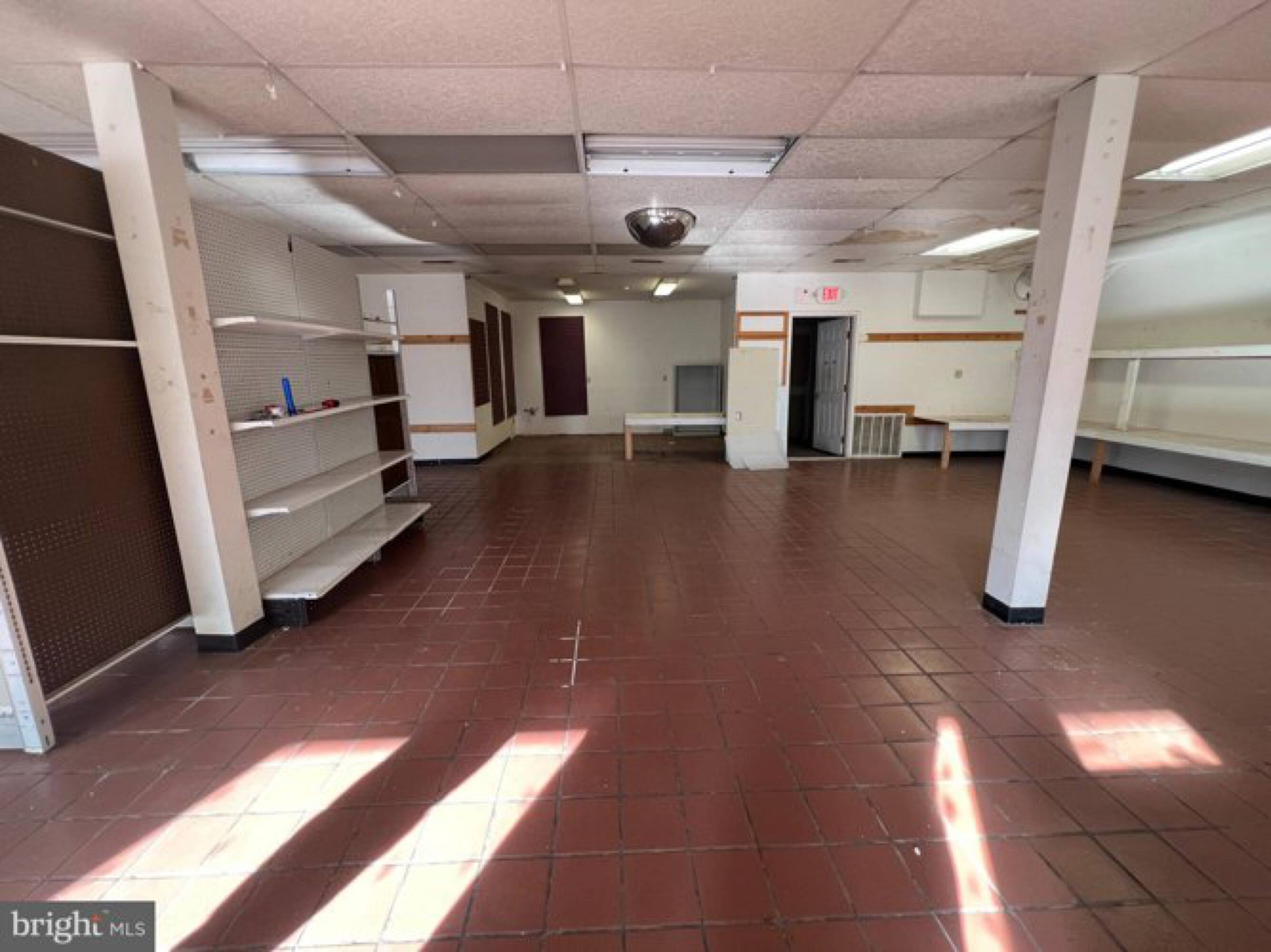 1760 Main St, Commercial Township, NJ 08349