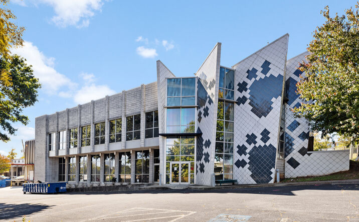 Pictures of Office property located at 981 Howell Mill Rd NW, Atlanta, GA 30318 for lease - image #1