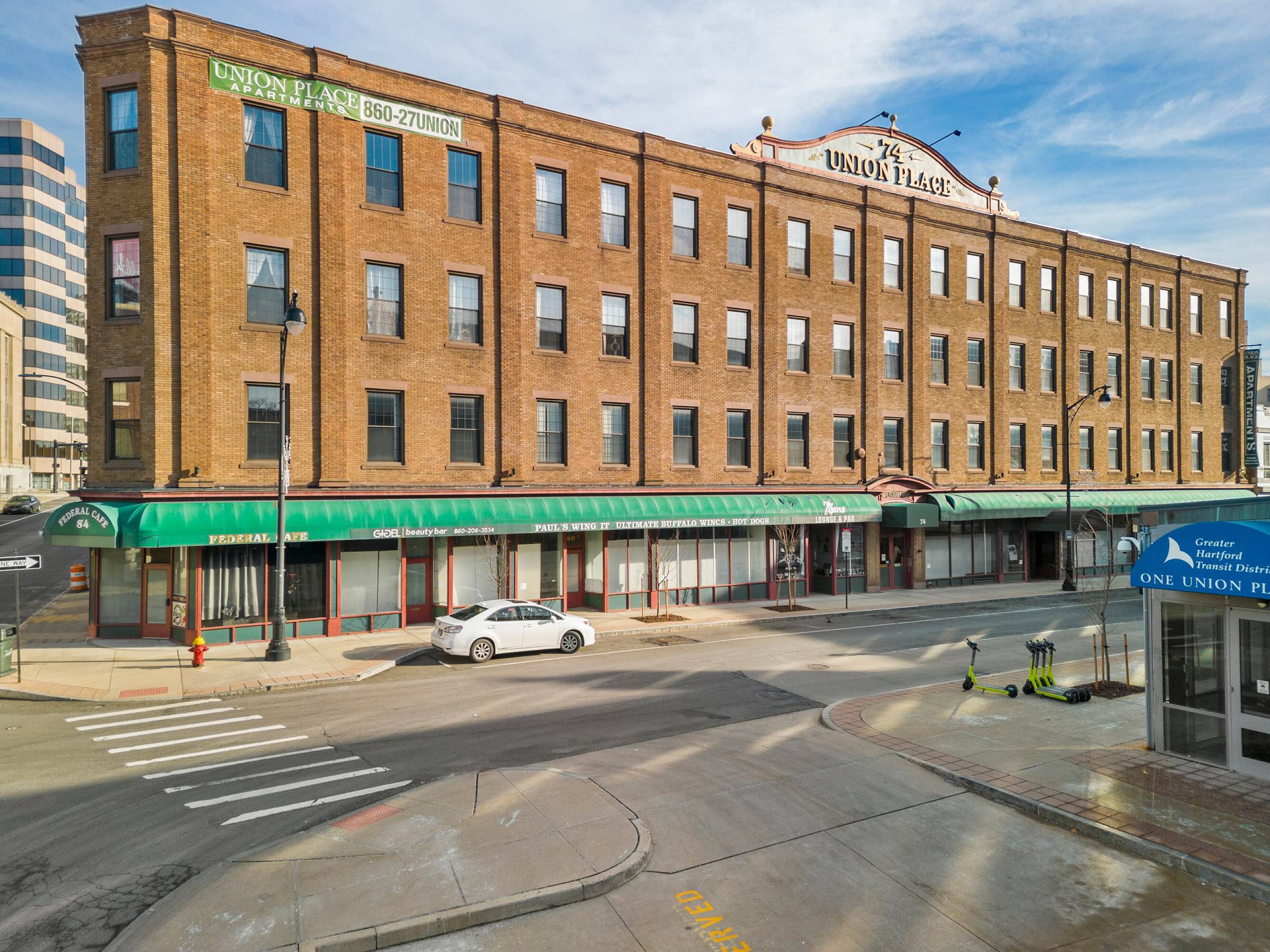 64 Union Pl, Hartford, CT 06103