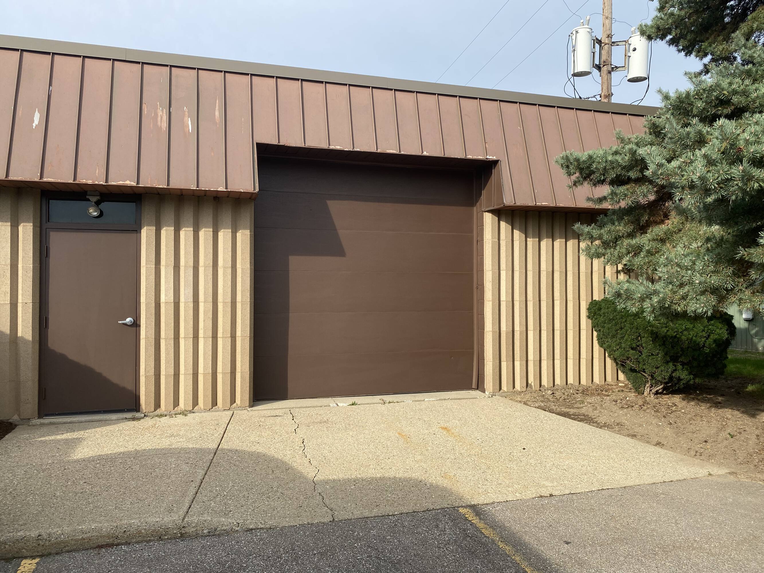 6075 Jackson Rd, Ann Arbor, MI 48103