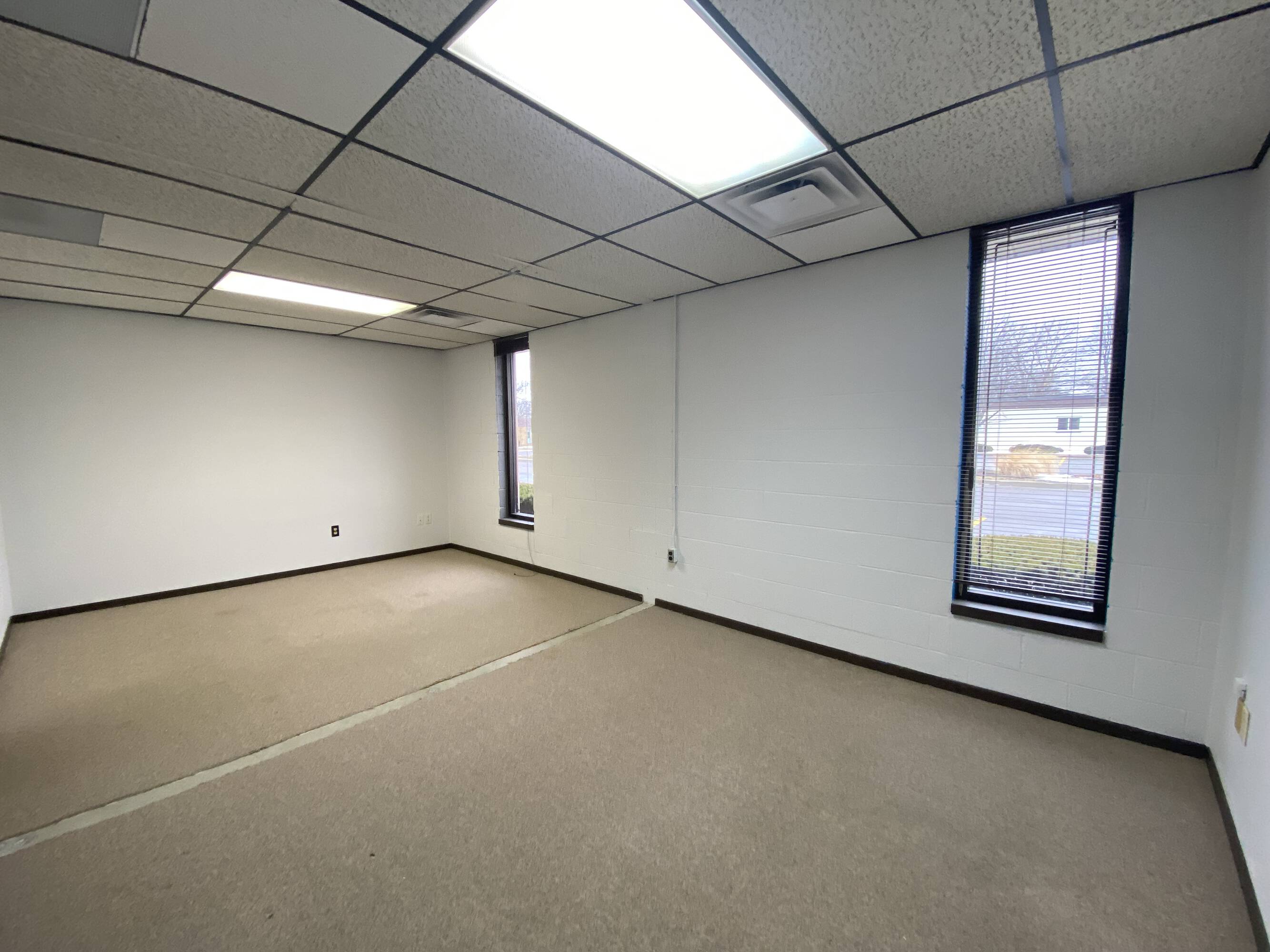 6075 Jackson Rd, Ann Arbor, MI 48103