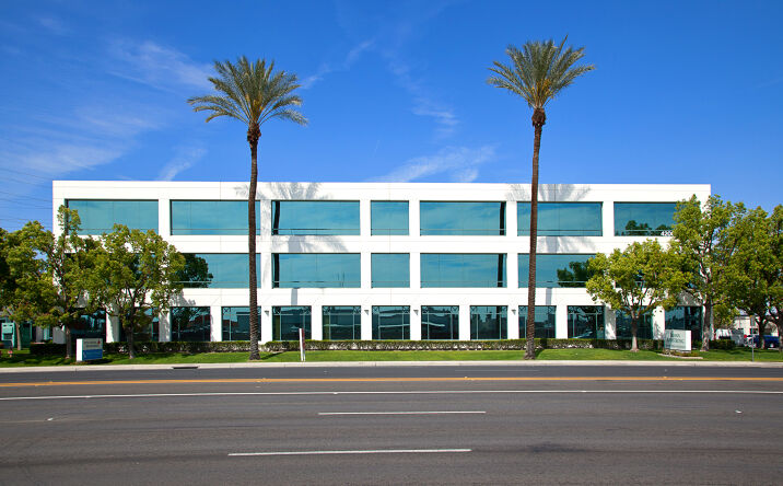 Pictures of Office property located at 4200 Truxtun Ave, Bakersfield, CA 93309 for lease - image #1