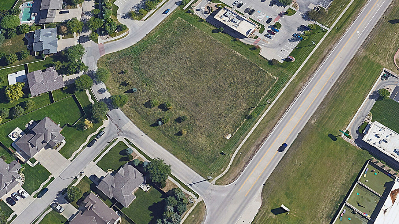 16901 Polk Plaza, Omaha, NE 68137 Land for Lease 16901 Polk Plaza