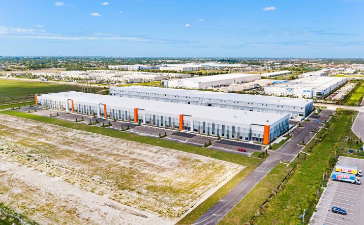 Pictures of Industrial property located at 16671 Oriole Rd, Fort Myers, FL 33912 for lease - image #1
